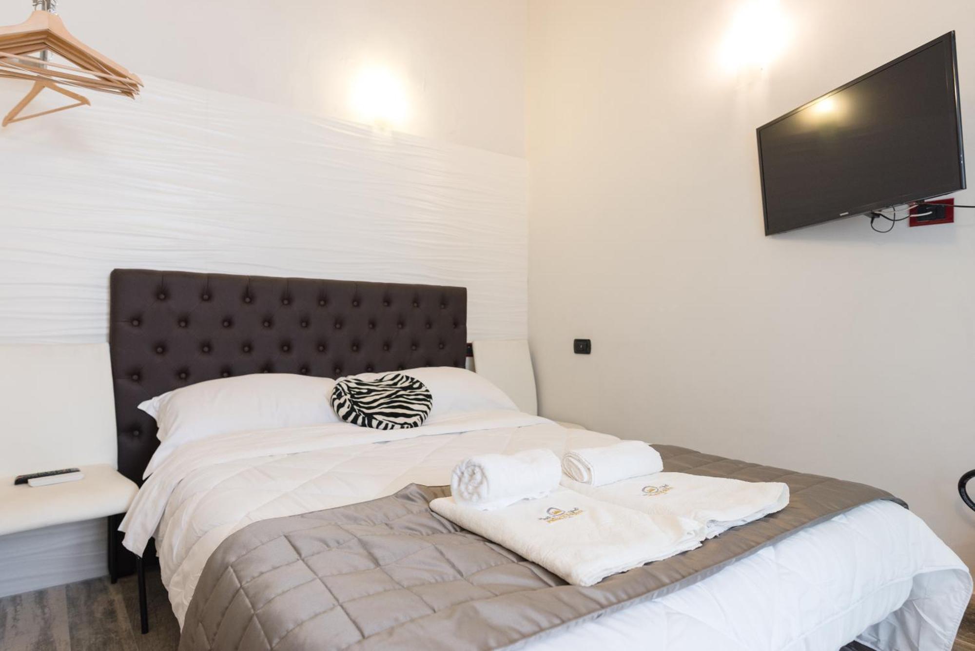 Apartamento Prince'S Suite - Budget Rooms & Apt Piazza Del Popolo *